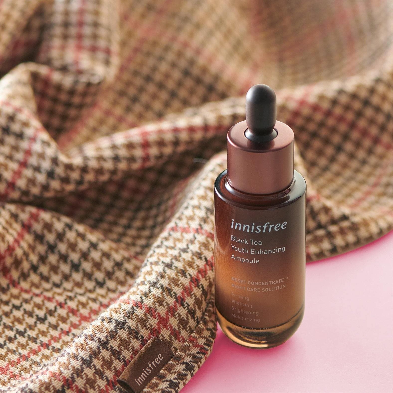 Black Tea Youth Enhancing Ampoule 30ml - innisfree Australia